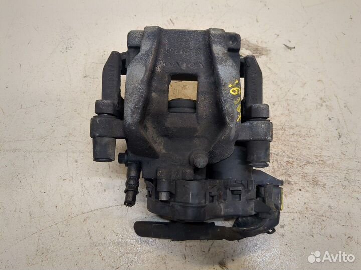 Суппорт Volvo S90, 2018