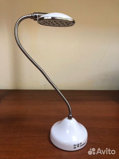Лампа настольная