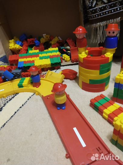 Конструктор сюжетный для ребенка