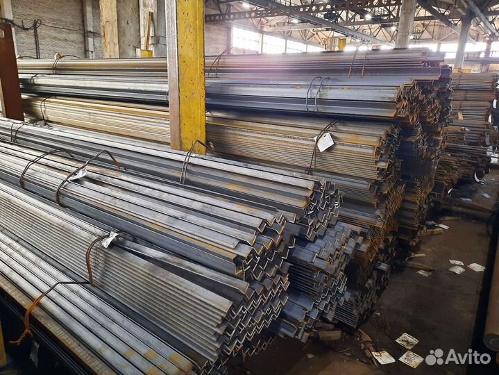 Уголок металлический 100х100х8 длина 6м Ст3