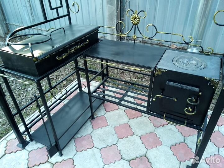 Мангал с крышей