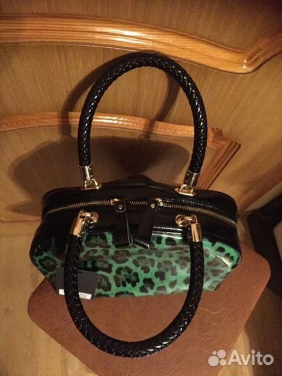 Новая сумка из лакированной кожи Acasta