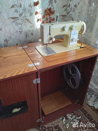 Швейная машинка чайка