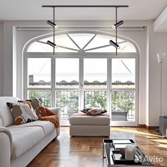 Novotech Трековый трехжильный светильник Batra 370