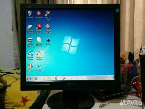 Настольный ж/к монитор Philips