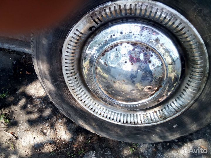 Декоративные накладки (фальш диски) газ 21 новые