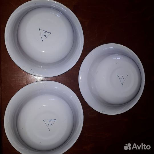 Новые эмалированые чашки СССР.3шт