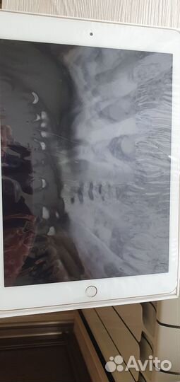 Планшет Apple mpgt2RU/ iPad wi-fi 32GB Gold новый
