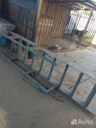 Металлическая лестница