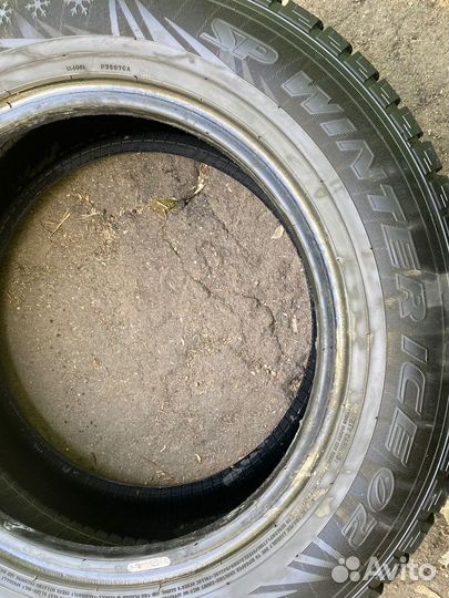 Dunlop SP Winter Ice 02 215/60 R16 99T