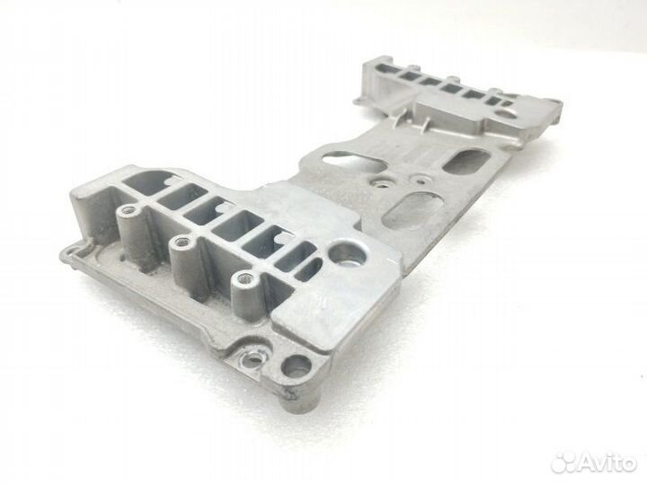 Кронштейн блока управления двигателем Bmw 5-Series