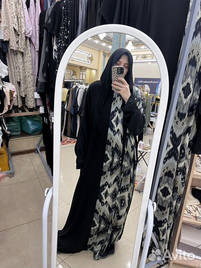 Платье с платком