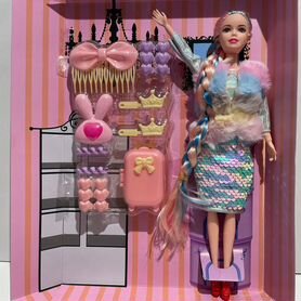 История легендарной куклы Barbie: как популярная игрушка менялась на протяжении многих лет