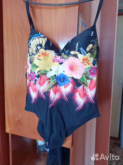 Купальник женский 60 размер