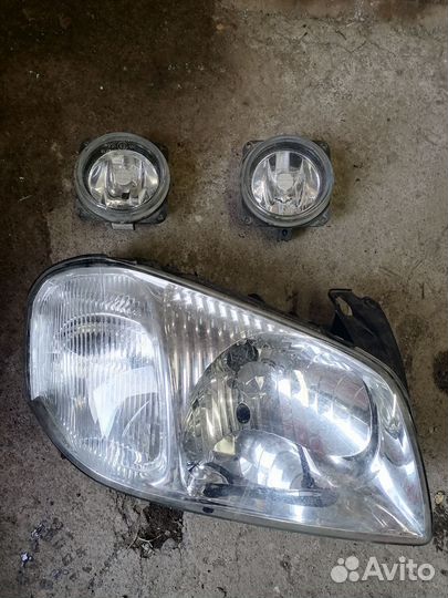 Фара передняя правая mazda требют