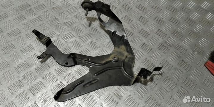 Кронштейн Volkswagen Touareg 2002 2010