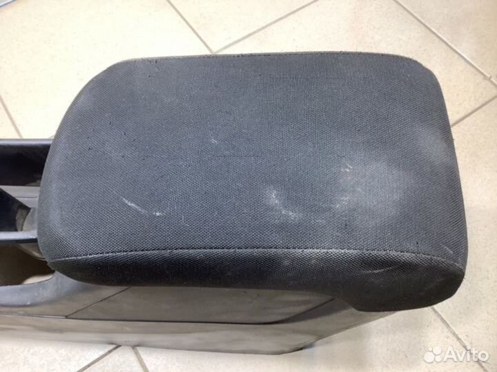 Подлокотник Mitsubishi Lancer 10 CX.CY 2007-2017