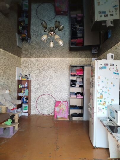 Комната 18 м² в 8-к., 9/9 эт.