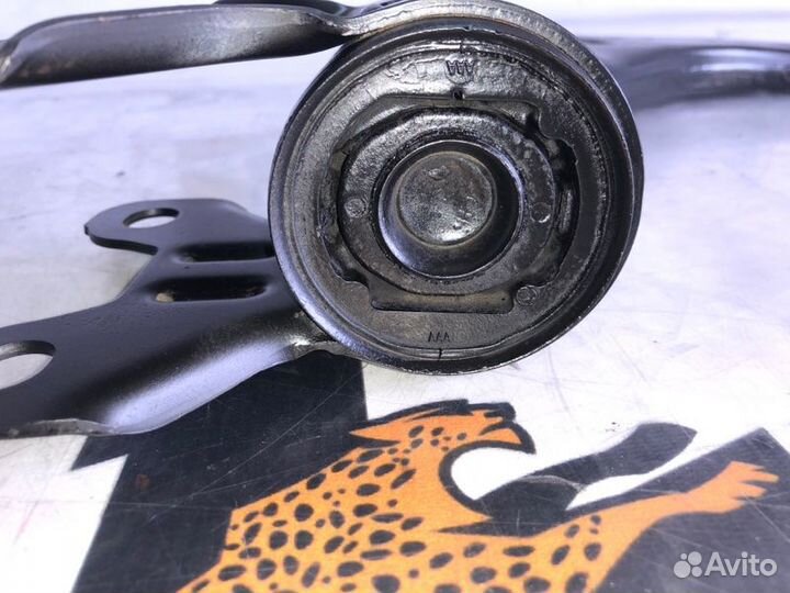 Рычаг передний правый Ford Focus D4204T 2012