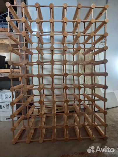 Винный шкаф из дерева