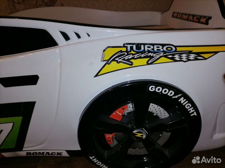 Детская кровать машина бу с матрасом