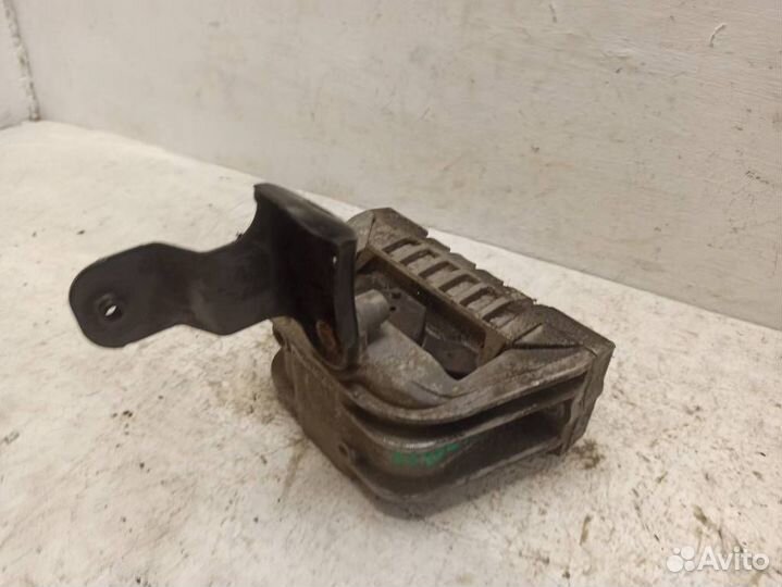 Опора двигателя Шкода