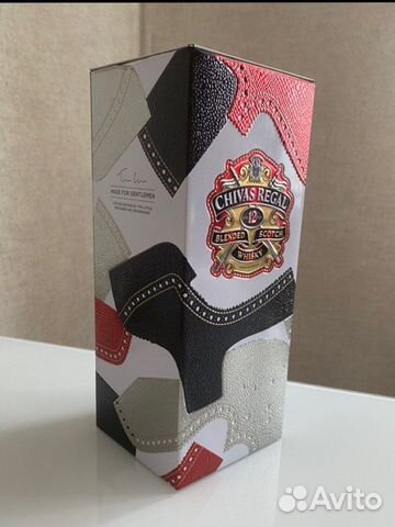 Металлическая коробка от виски Chivas Regal 12