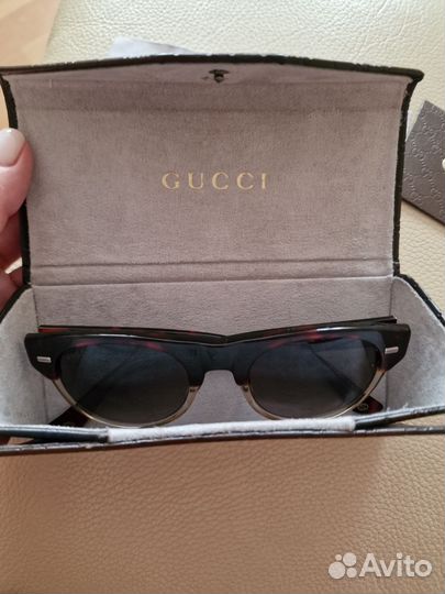 Солнцезащитные очки Gucci