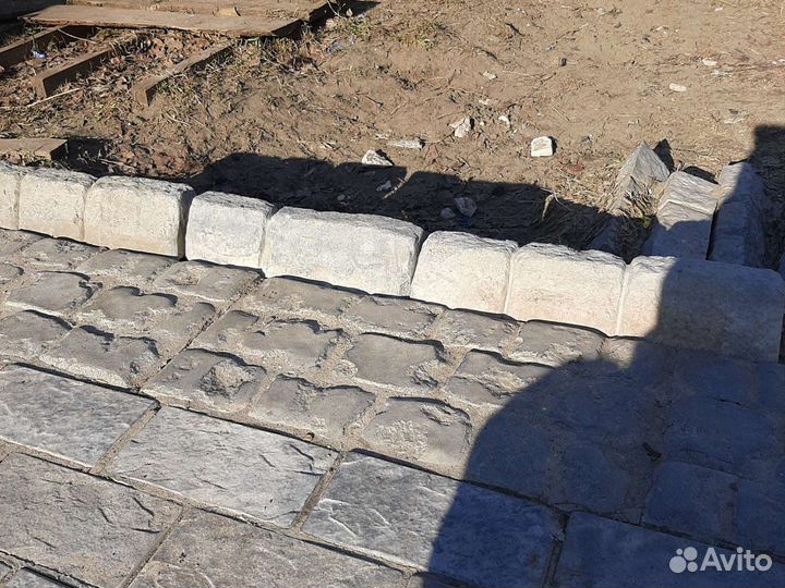 Бордюрный камень