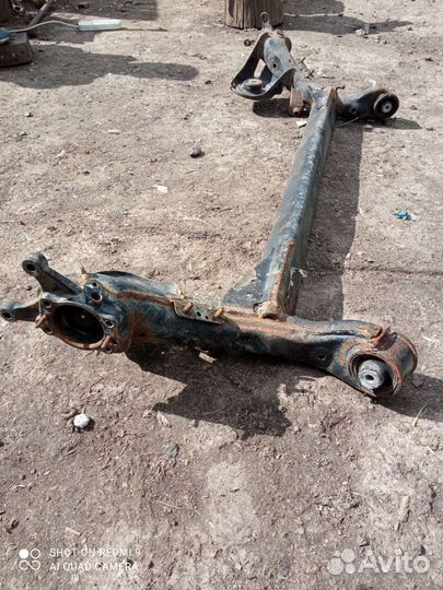 Задняя балка