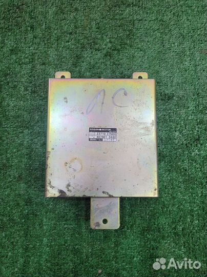 Блок управления двс Nissan Caravan E24