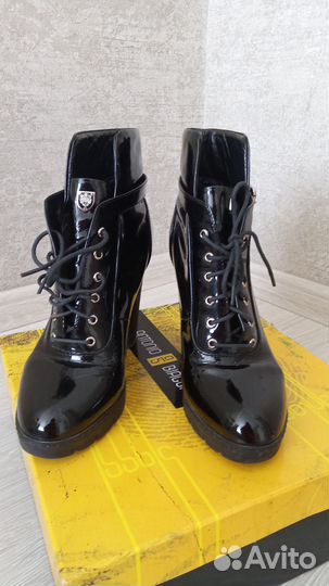 Ботинки женские