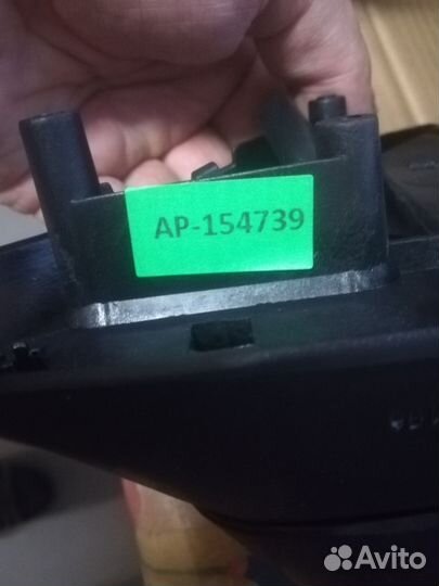 Зеркало заднего вида