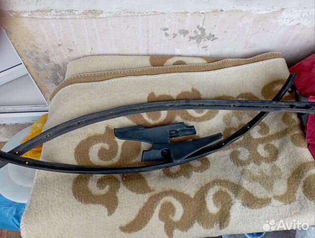 Уплотнитель низа передних дверей Дастер накладки