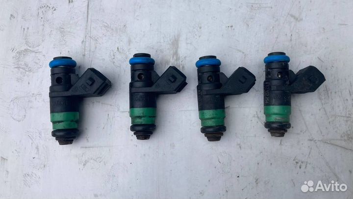 Форсунка топливная K4M Logan Largus Duster Almera