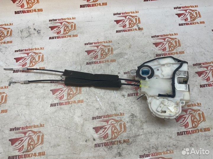 Замок двери задний правый Honda Accord 8 CU2 K24Z3