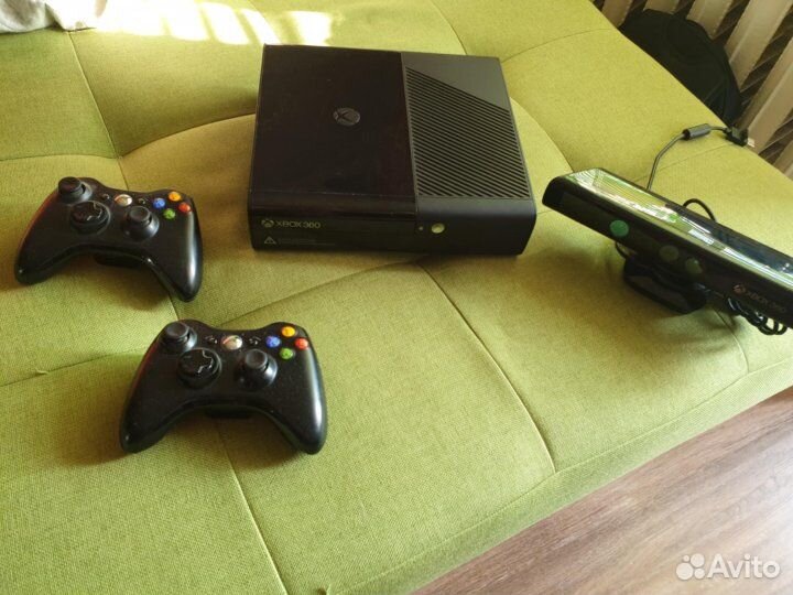 Xbox 360Е полная комплектация