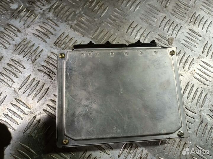 Блок эбу VW Passat B5 1.8