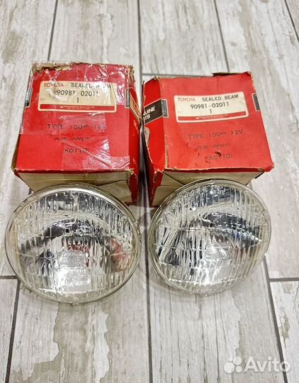 Фары Toyota Old School Koito
