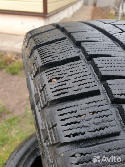 Bridgestone Blizzak Revo GZ 205/55 R16