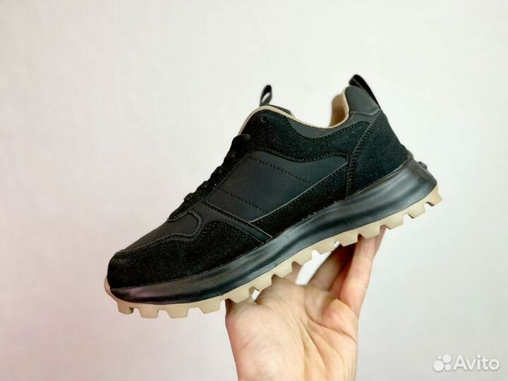 Кроссовки Boss удобные