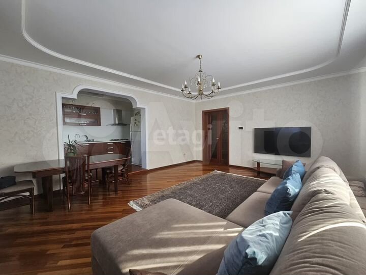 Дом 262 м² на участке 7 сот.