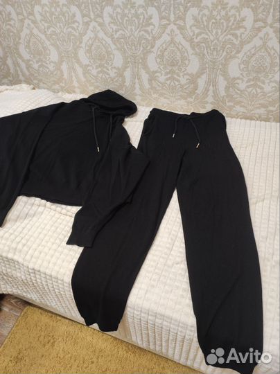 Спортивный костюм женский