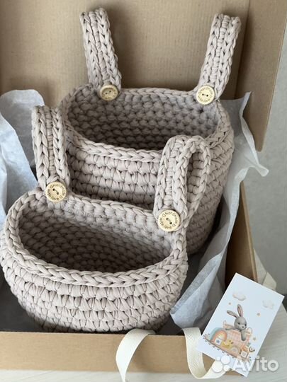 Вязаная корзина на кроватку набор корзин