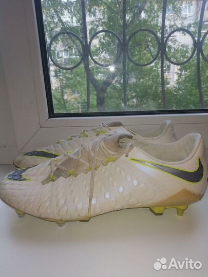 Профессиональные бутсы Nike Hypervenom