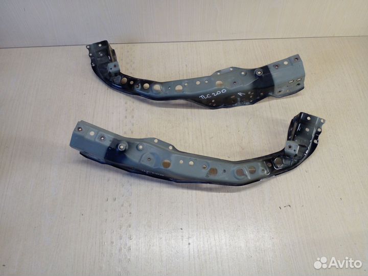 Суппорт радиатора Toyota Land Cruiser 200