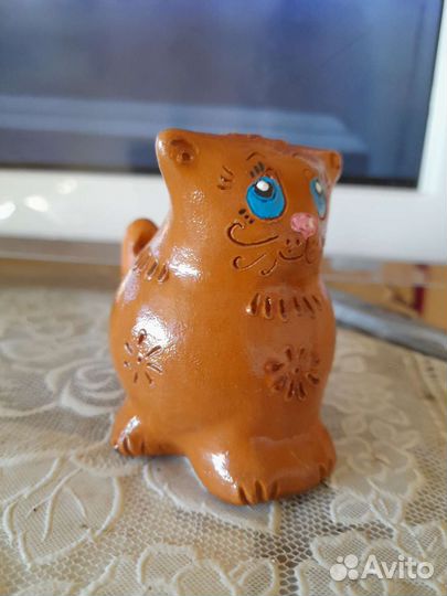 Статуэтки : Кошечка 19см., свистулька, черепашка