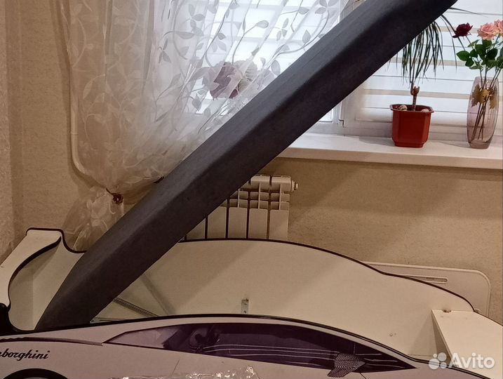 Детская кровать машинка