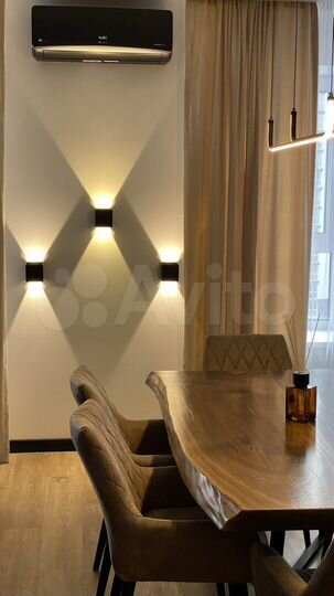 3-к. квартира, 100 м², 8/10 эт.