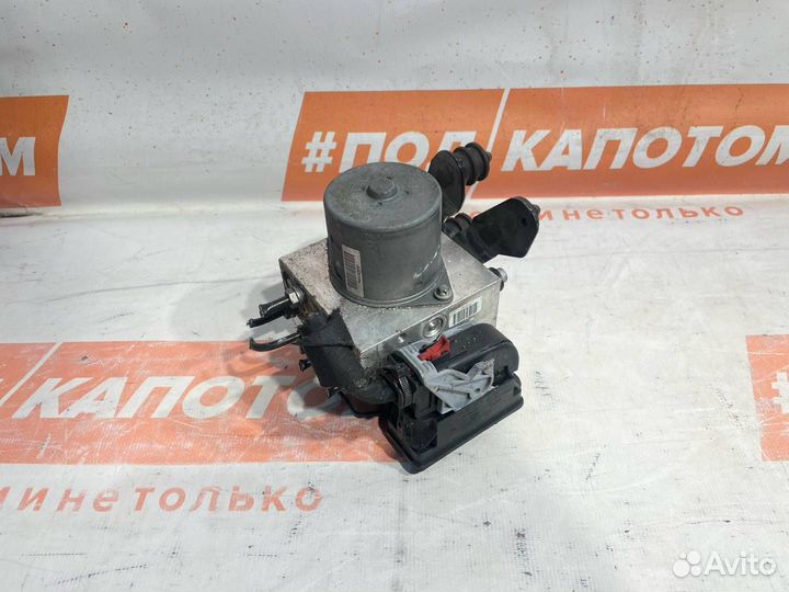 Блок ABS (насос) Volkswagen Passat